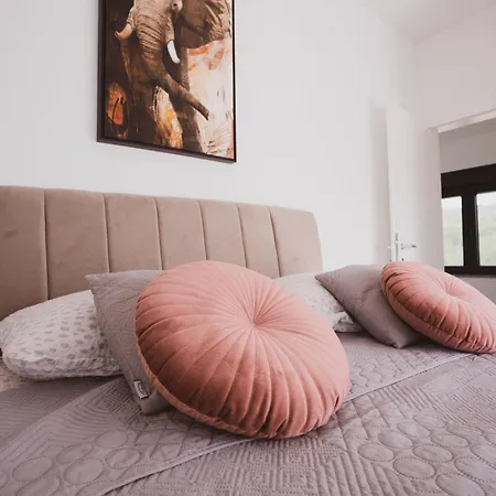 Villa Azeitona Sukošan