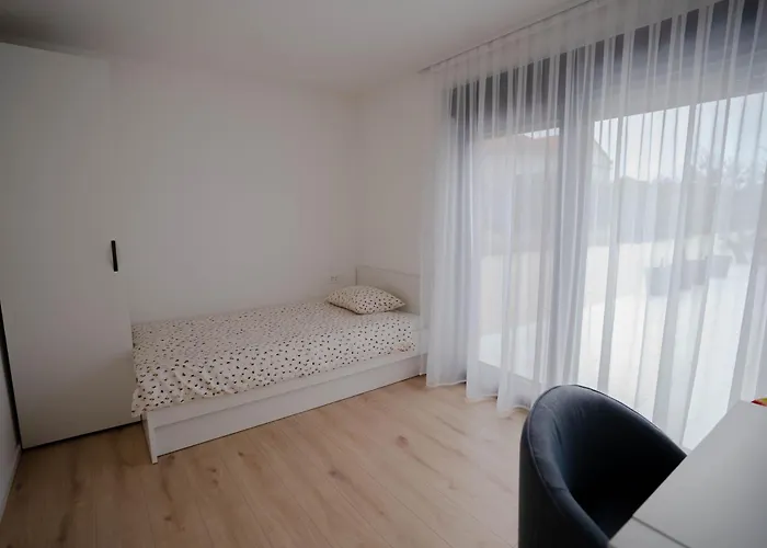 Azeitona Villa Sukošan